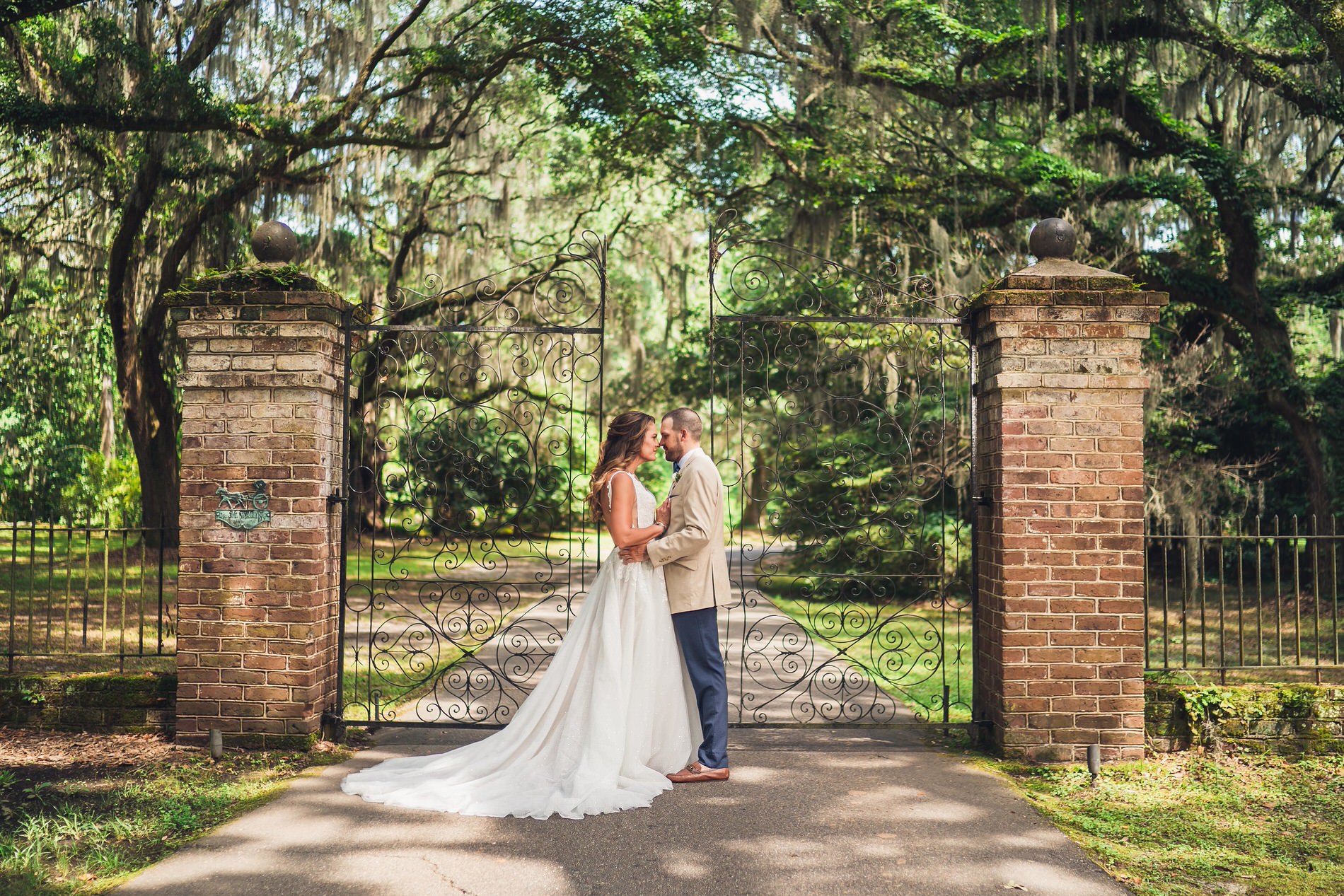 Rainy Day Wedding at Legare Waring House in Charlestowne Landing