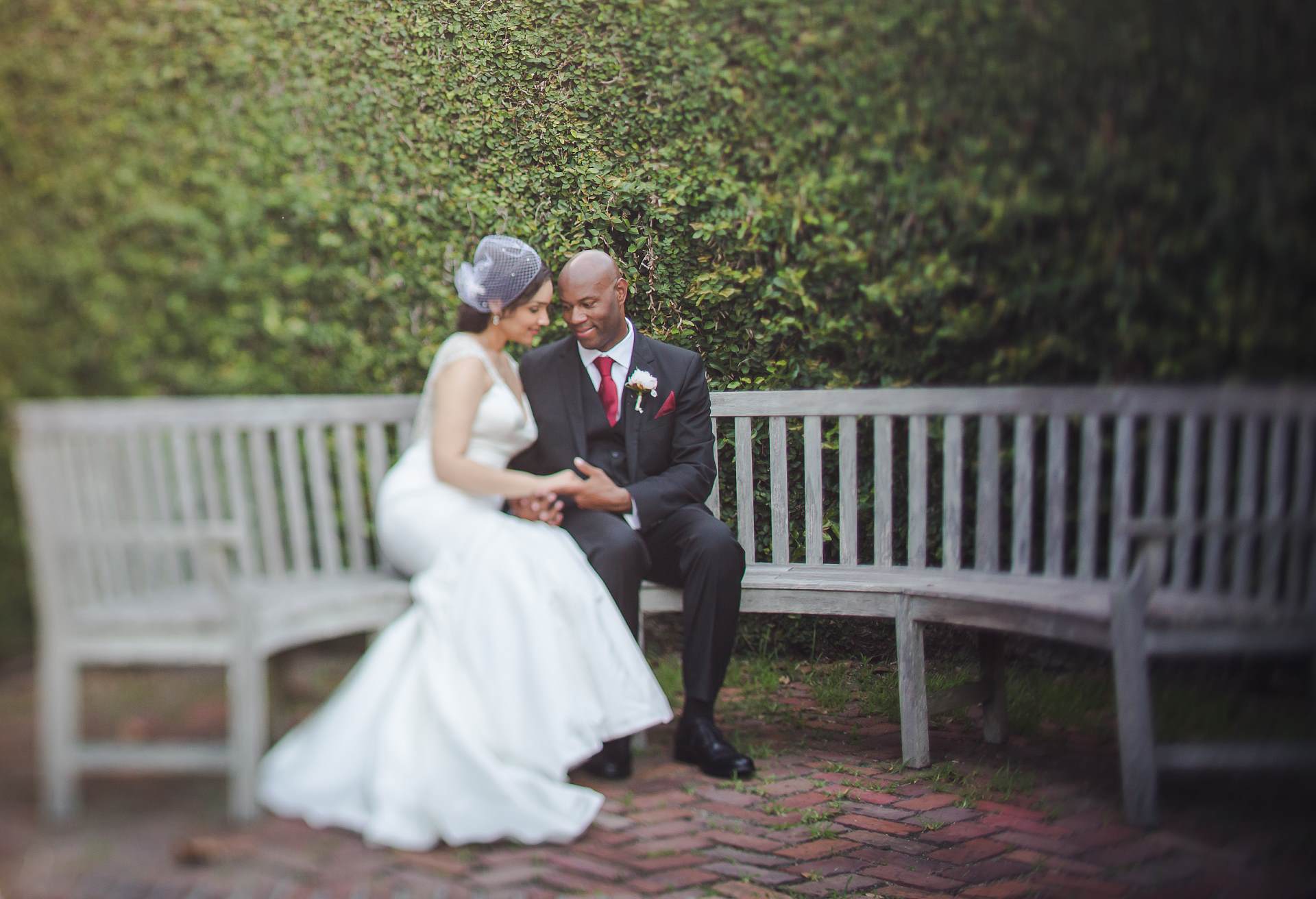 Ivy wall bride and groom, wedding