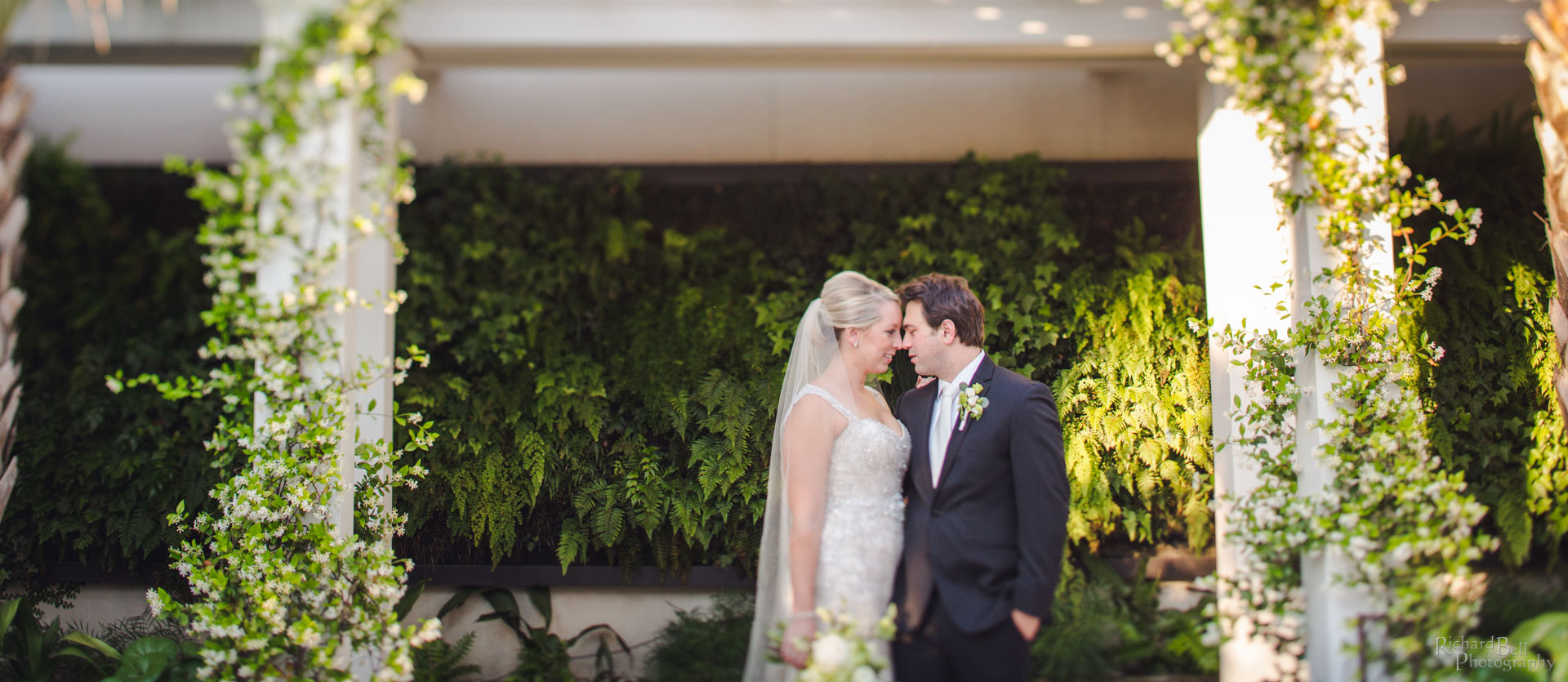 Bride and Groom Cannon Green