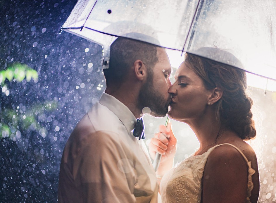 Rainy Day Wedding at Legare Waring House in Charlestowne Landing